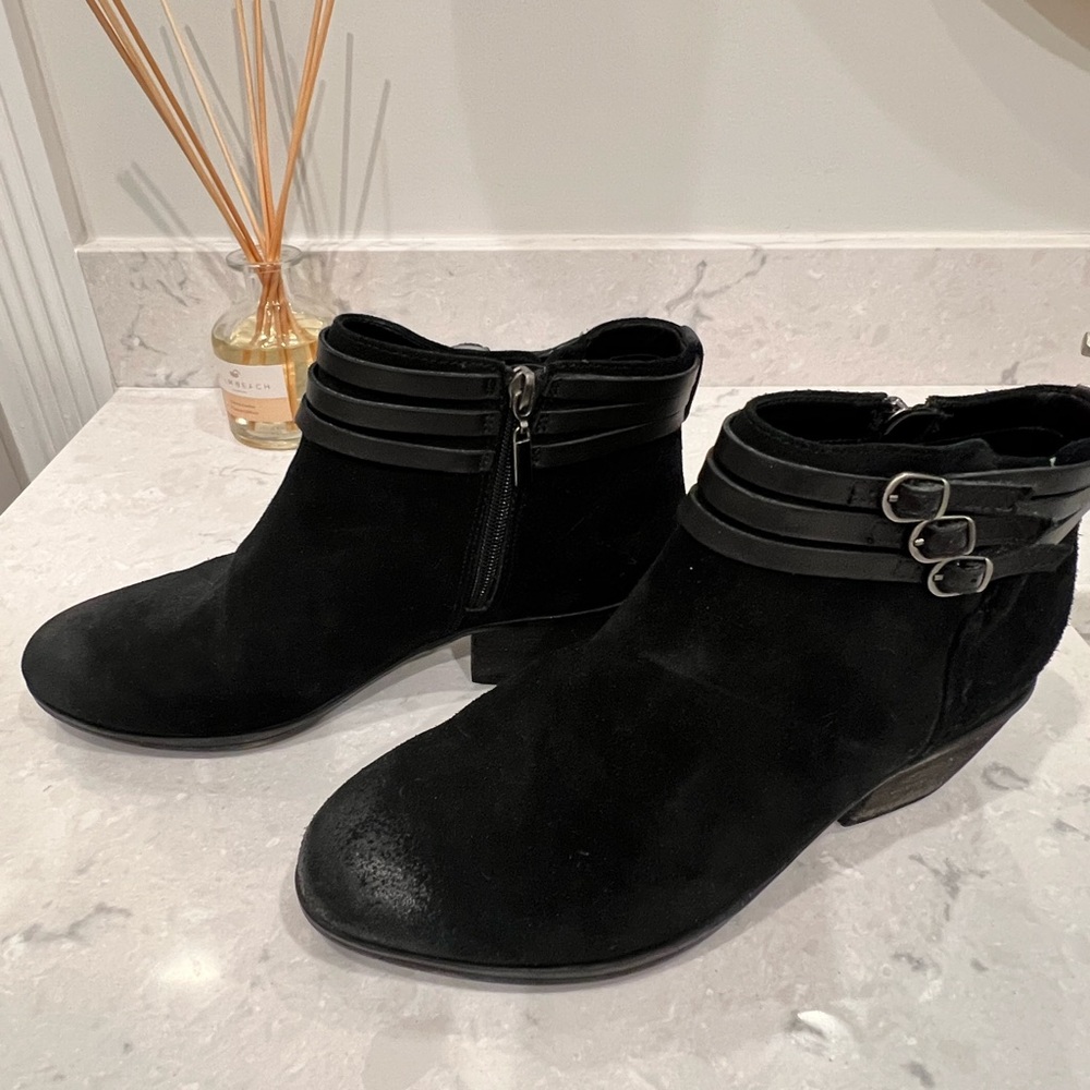 Women’s Clarks Artisan Black Suede  side zip ankle boots